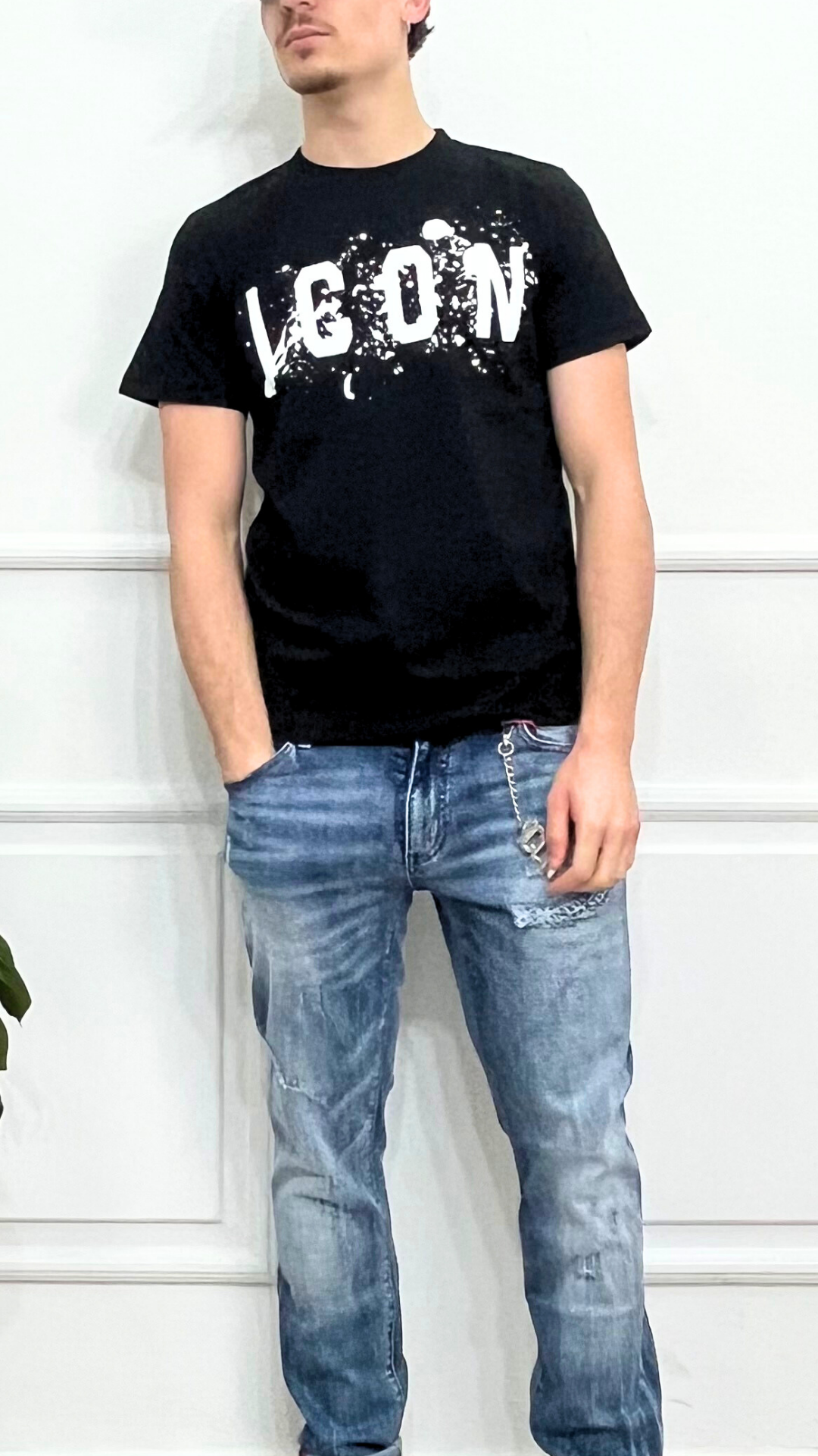 T-shirt schizzata - ICON