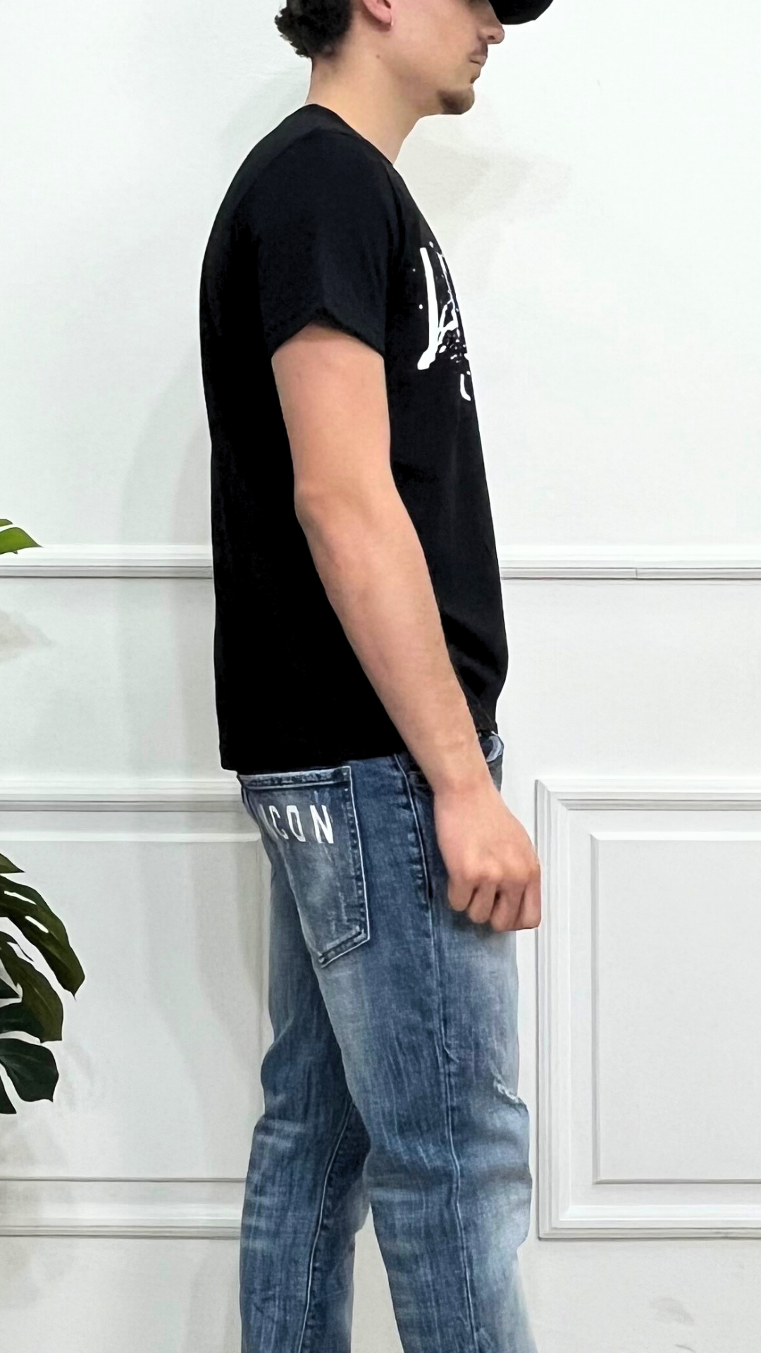 T-shirt schizzata - ICON