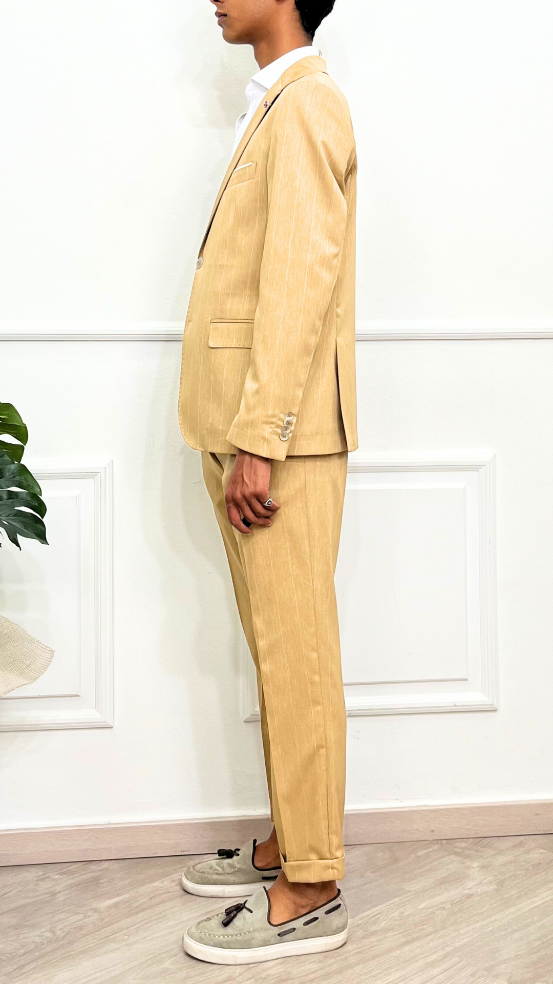 Abito Monopetto Gessato Beige- BLACKSVNDAY