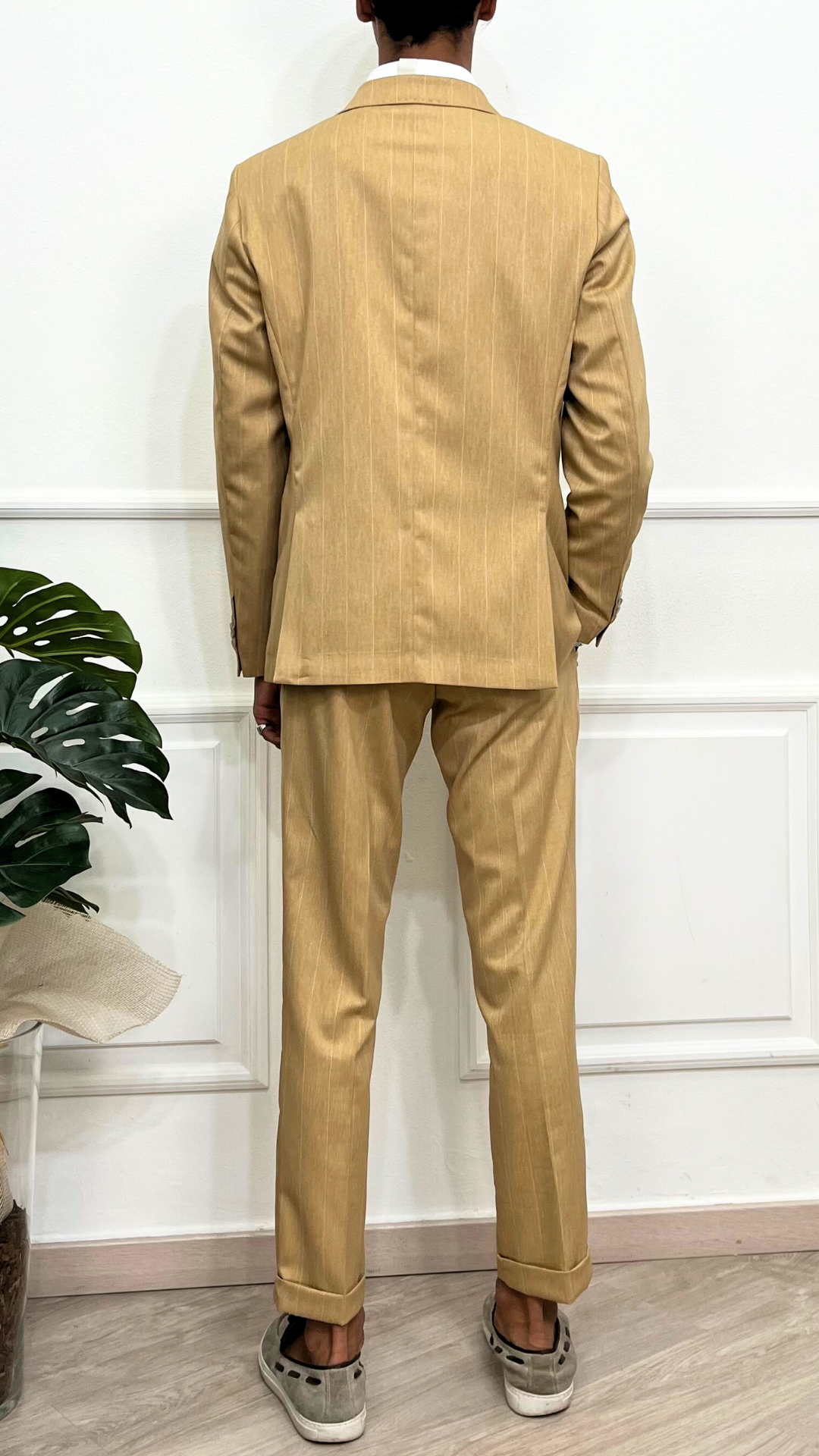 Abito Monopetto Gessato Beige- BLACKSVNDAY