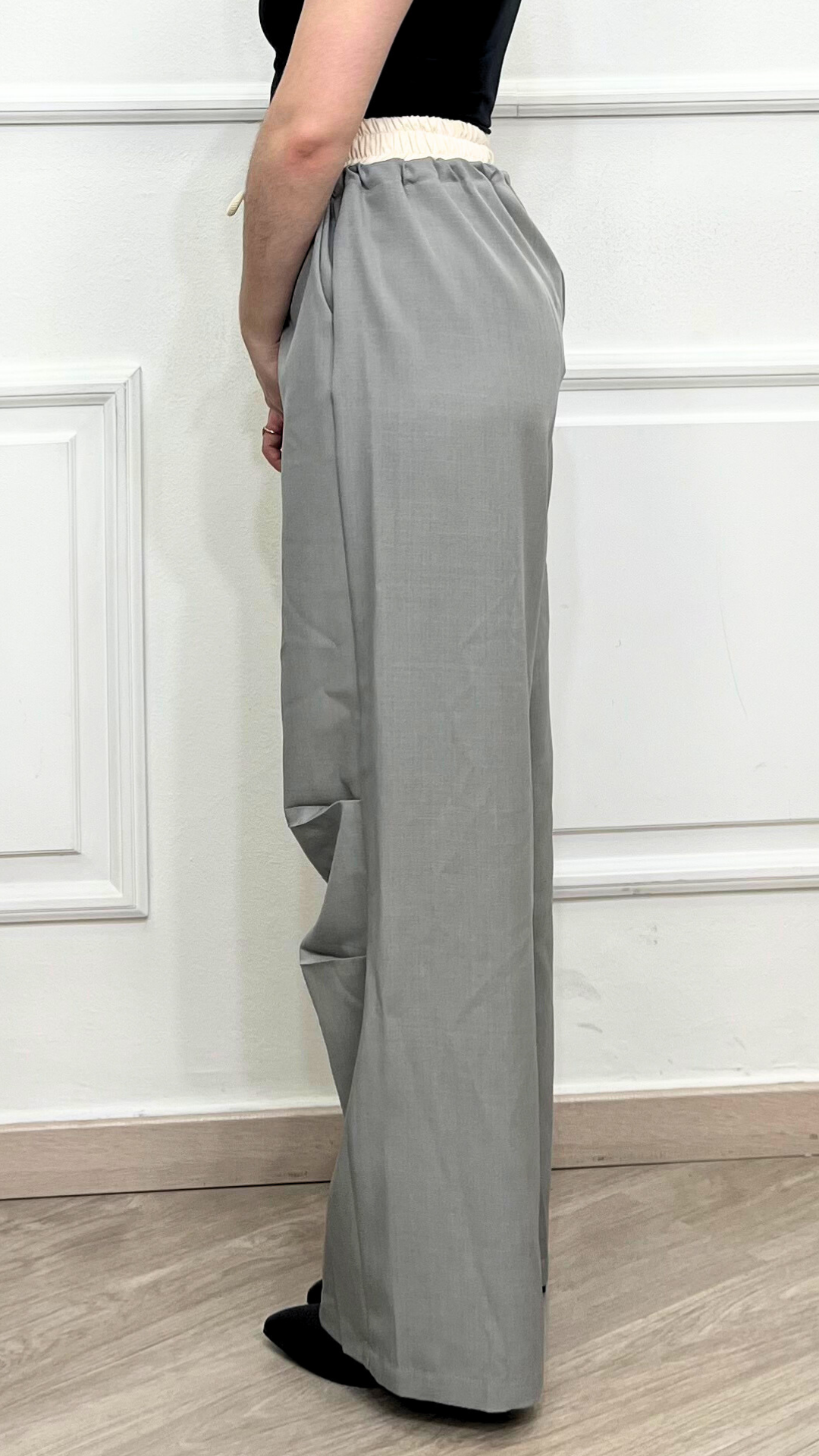Pantalone effetto elastico