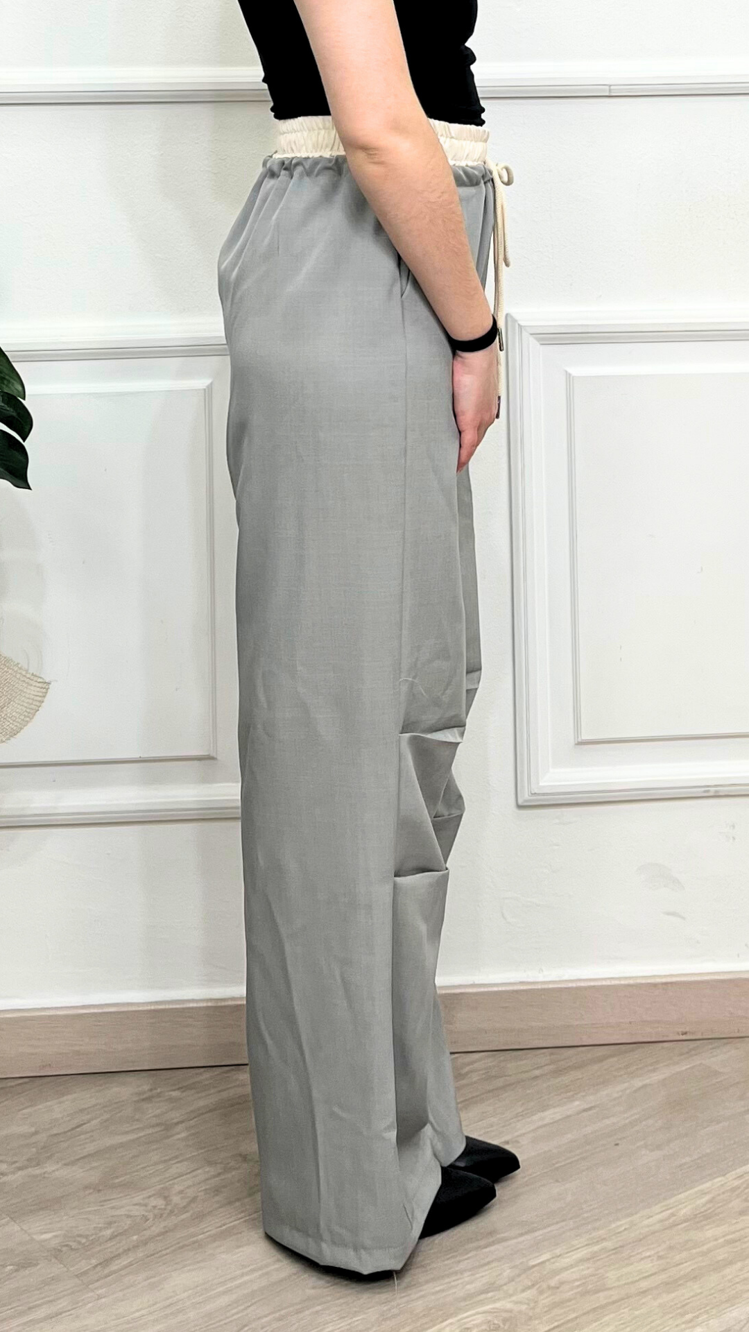 Pantalone effetto elastico