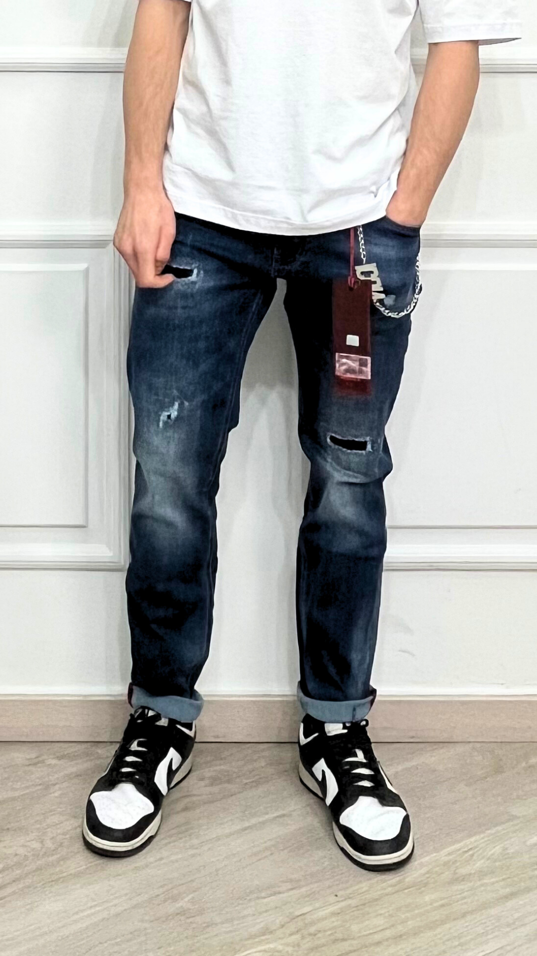 Jeans con applicazioni metalliche - ICON