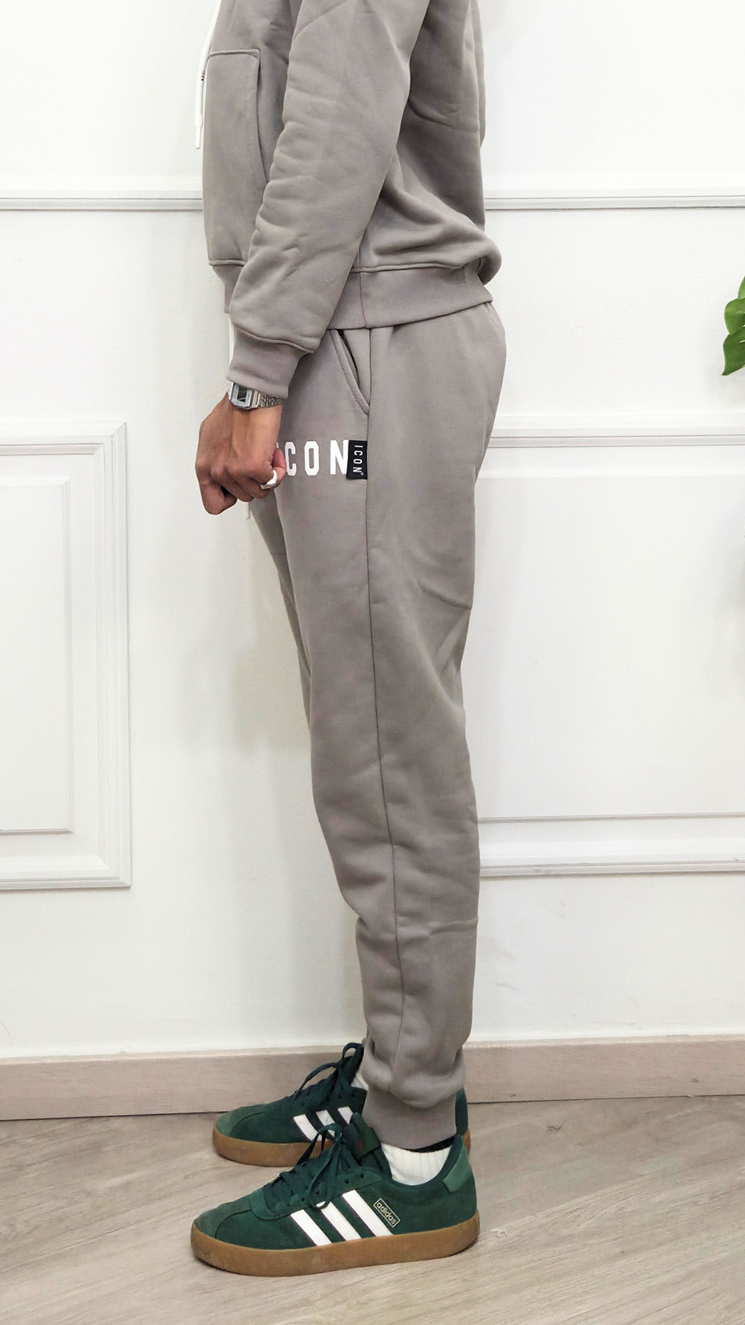 Jogger con logo felpato - ICON