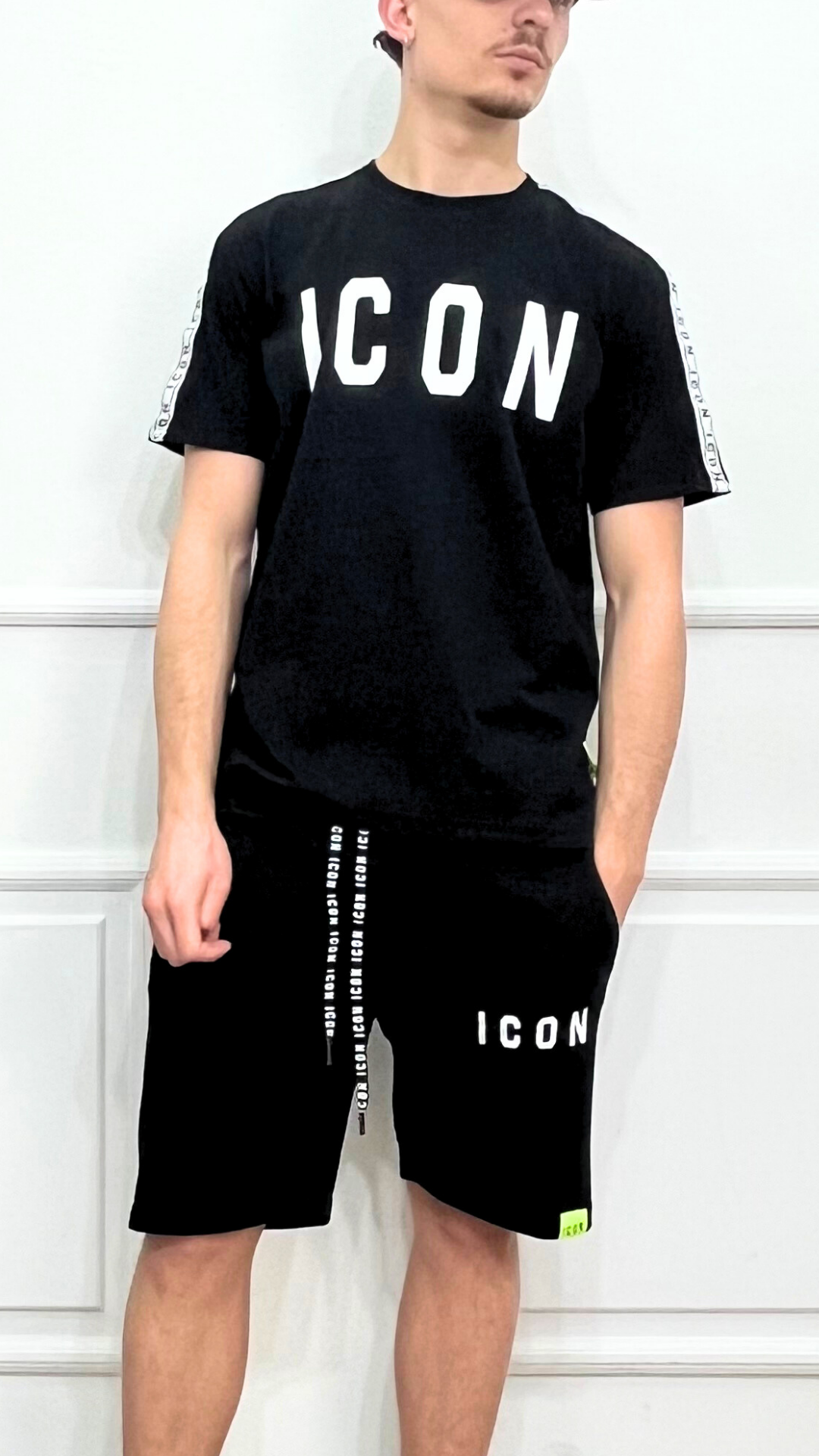 T-shirt con bande - ICON