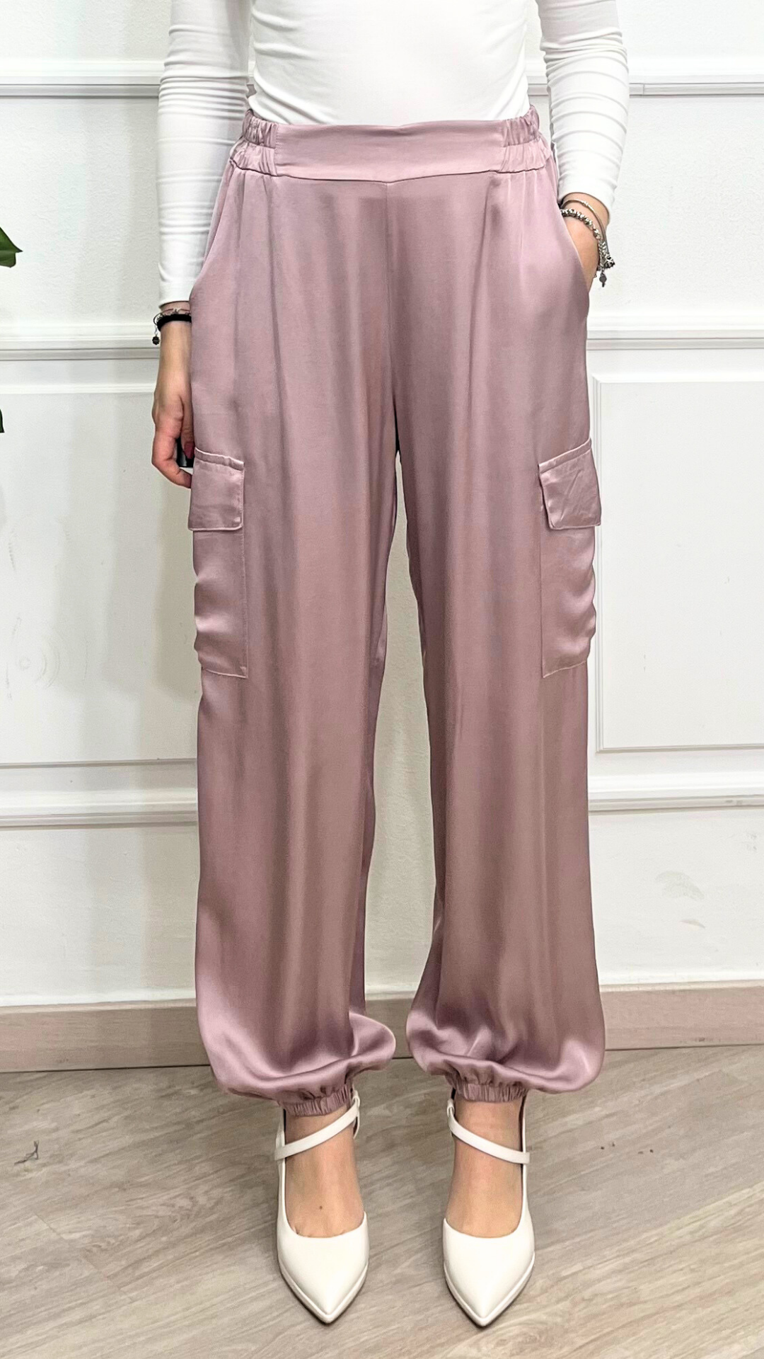 Pantalone in raso con tasconi - ANYPLACE