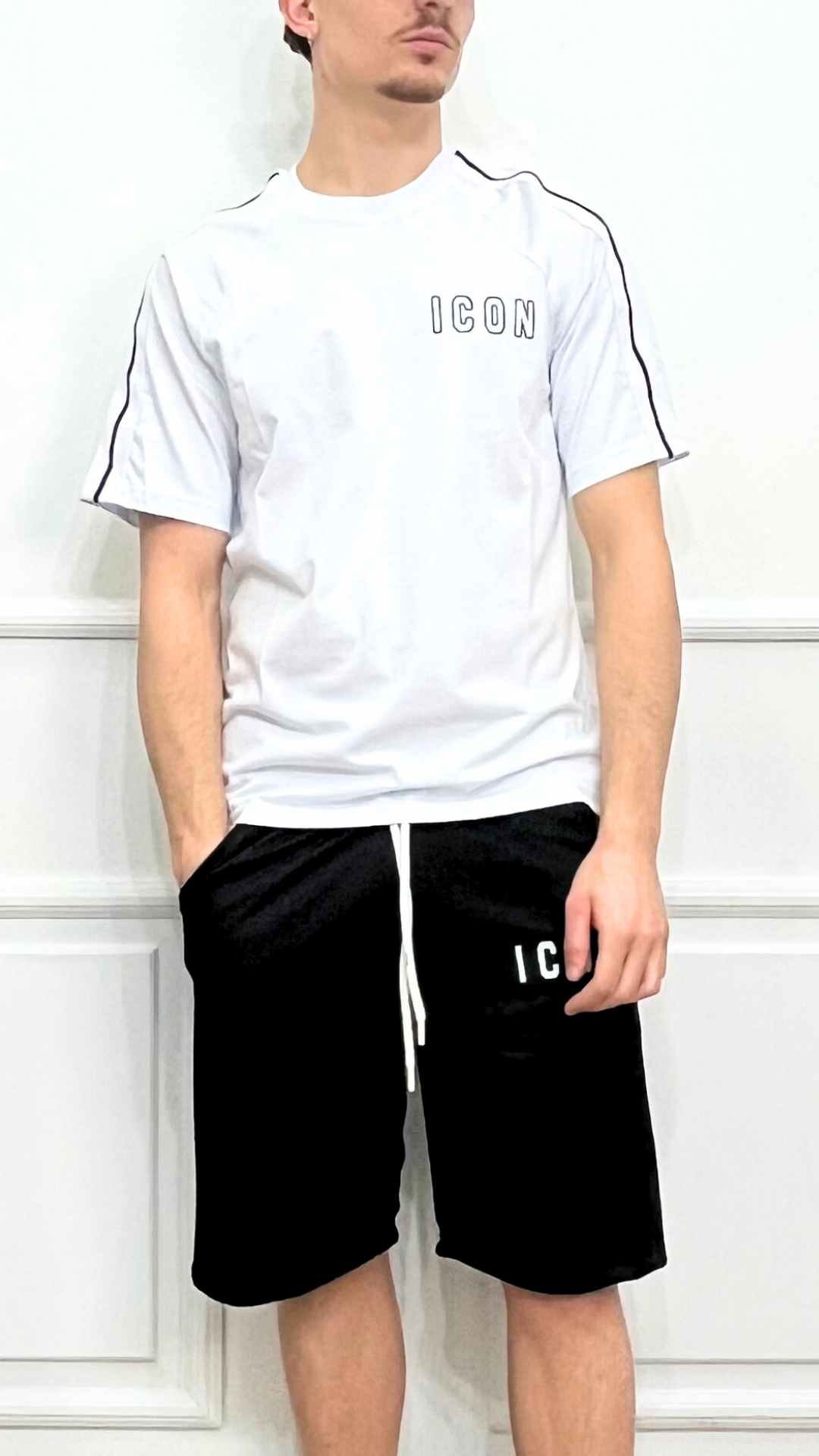 T-shirt con bandine - ICON