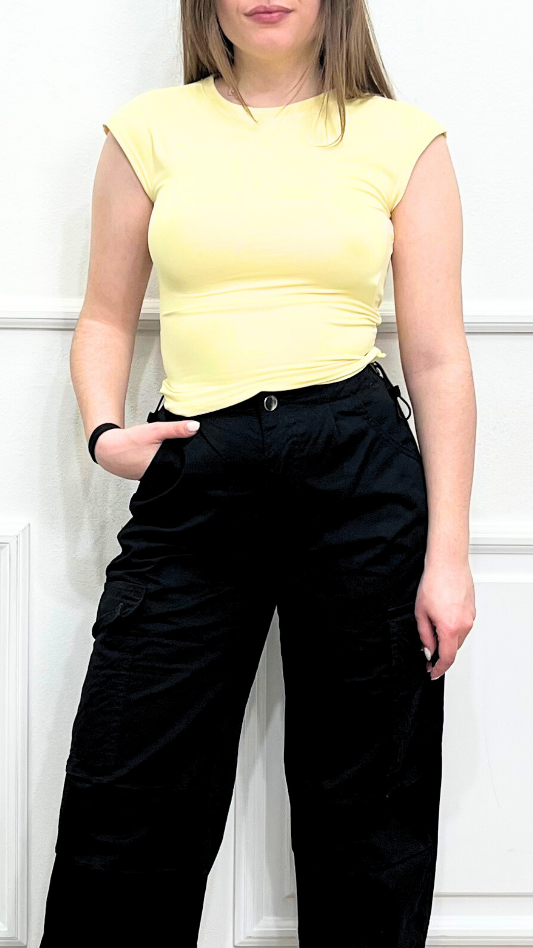 Maglia smanicata - LUCY