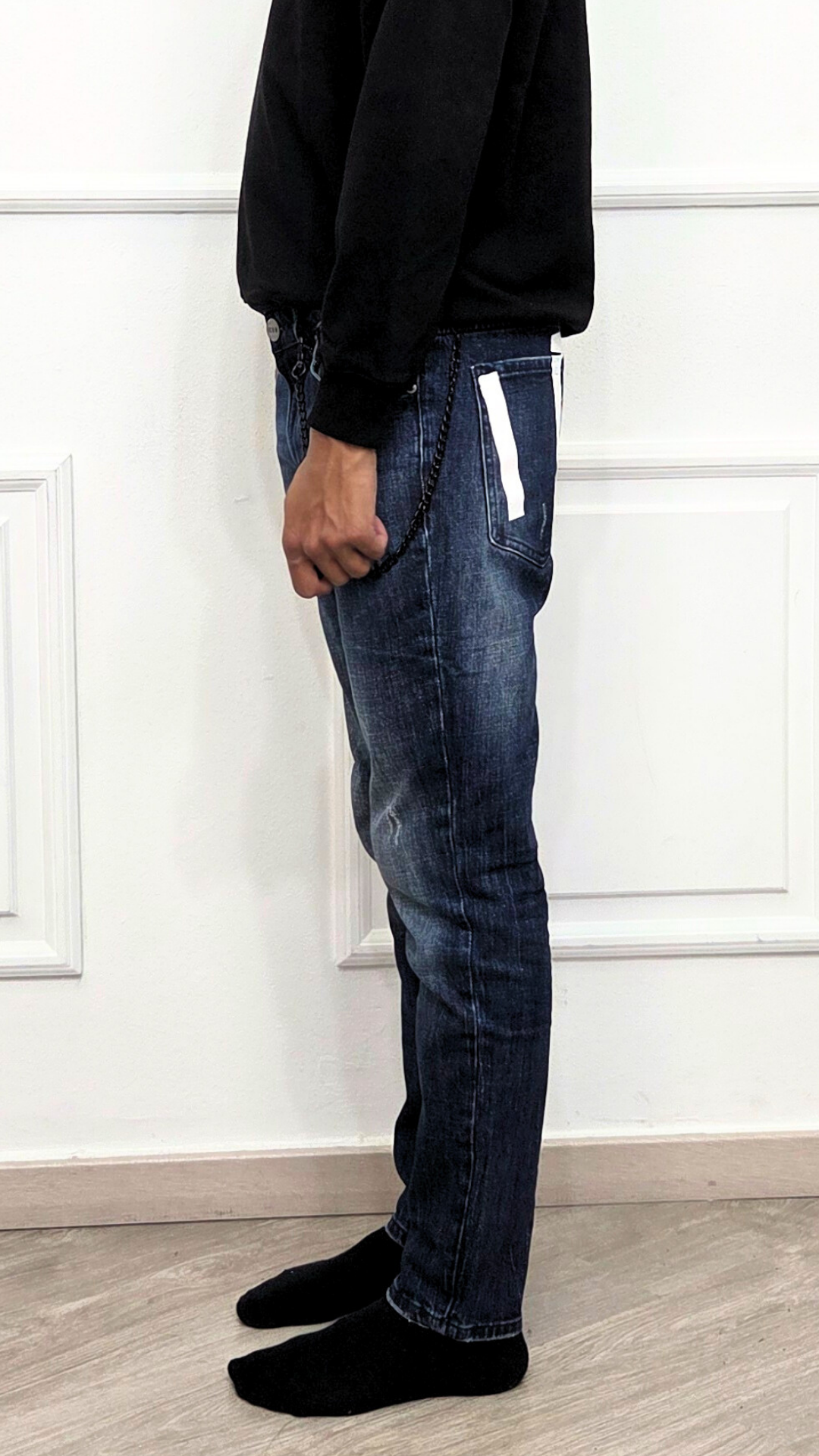 Jeans con logo grande bianco dietro - ICON