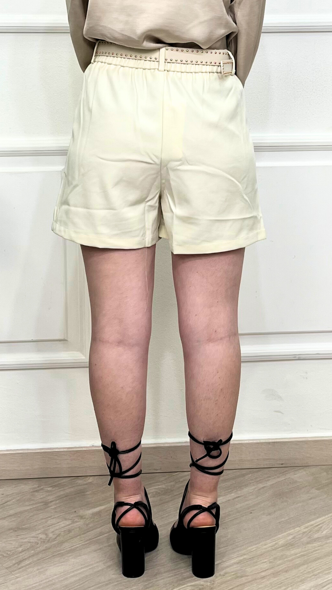 Pantaloncino con cintura - ELSA