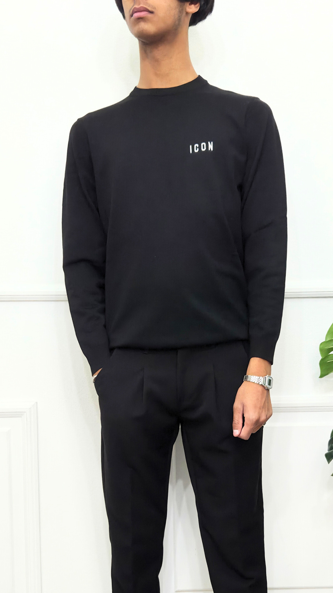 Maglia girocollo con ricamo piccolo - ICON