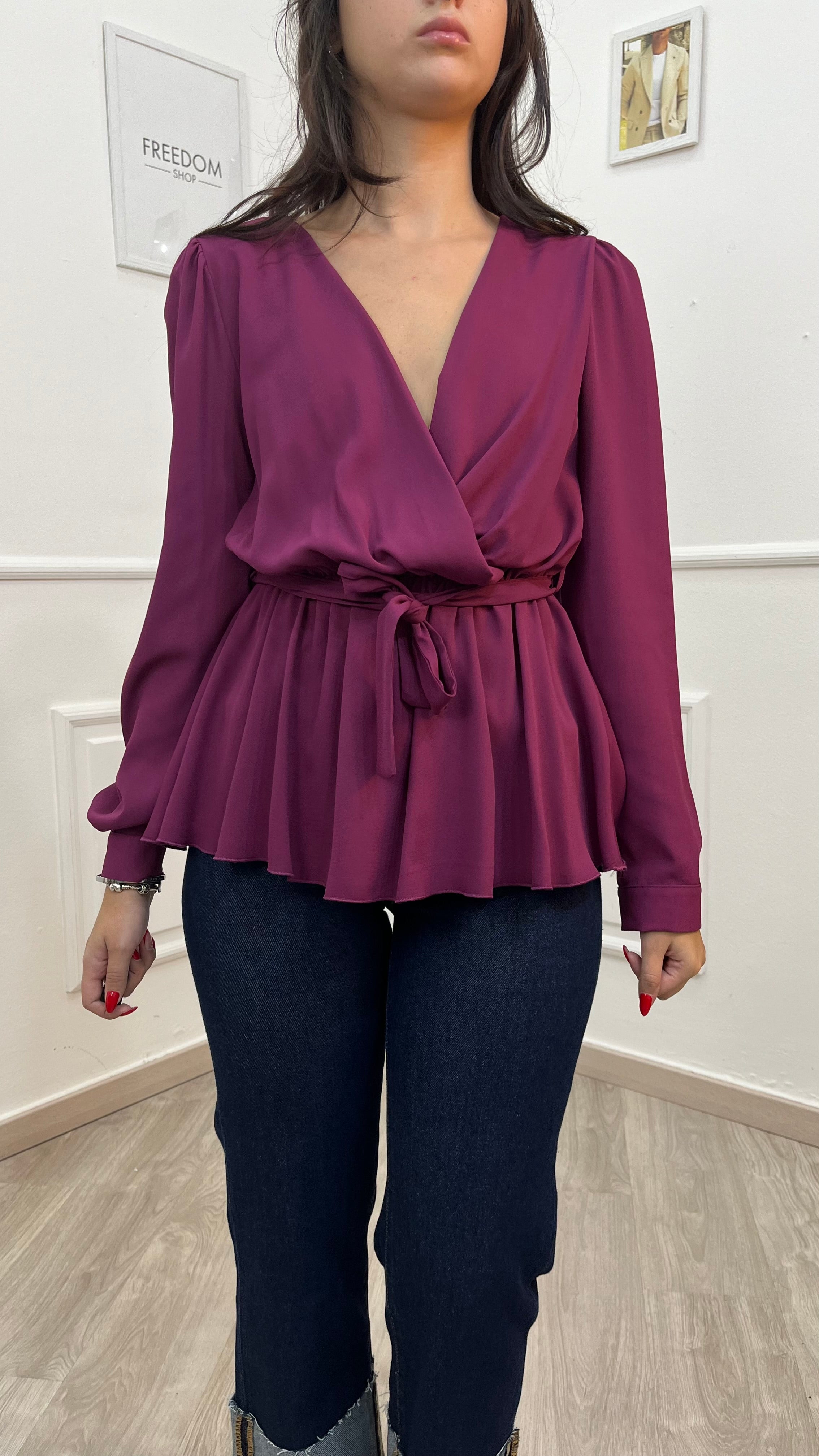 Blusa con fiocco - Scollo a V