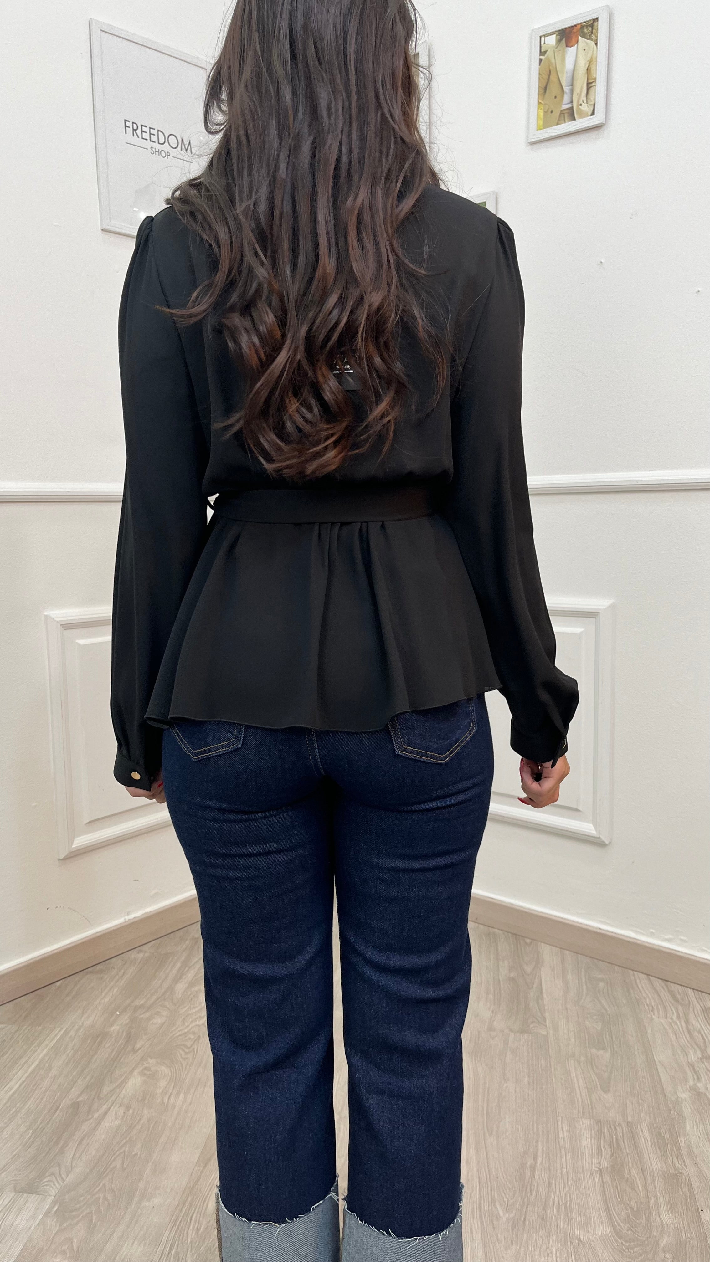 Blusa con fiocco - Scollo a V